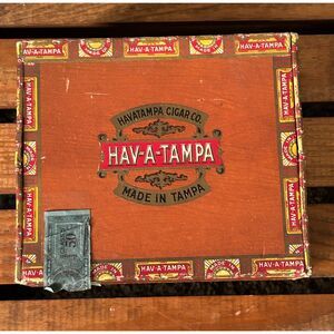 Vintage collectable Hav-A-Tampa New Jewel cigar box